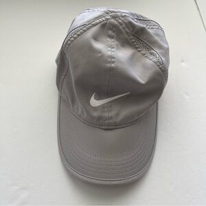 Nike Logo Featherlight Dri-Fit‎ Adult OS Gray/White Adjustable Cap